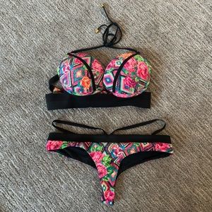 Beach Bunny floral Aztec set